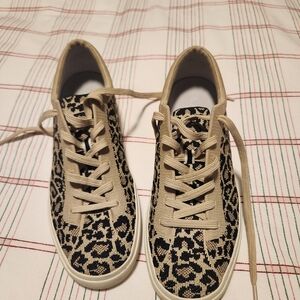 Rothy's The Lace Up Sneaker In Leopard Print